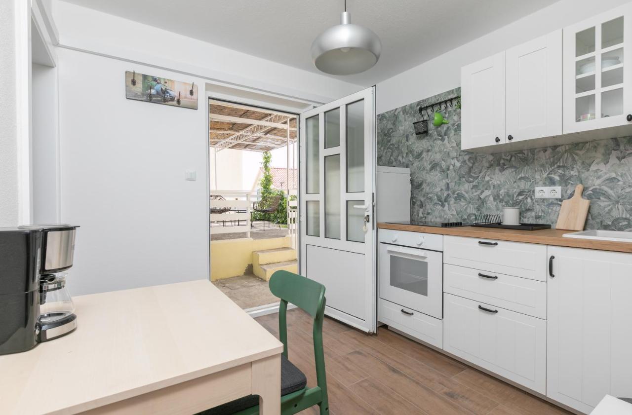 La Casa Di Nonno Leilighet Milna  Eksteriør bilde