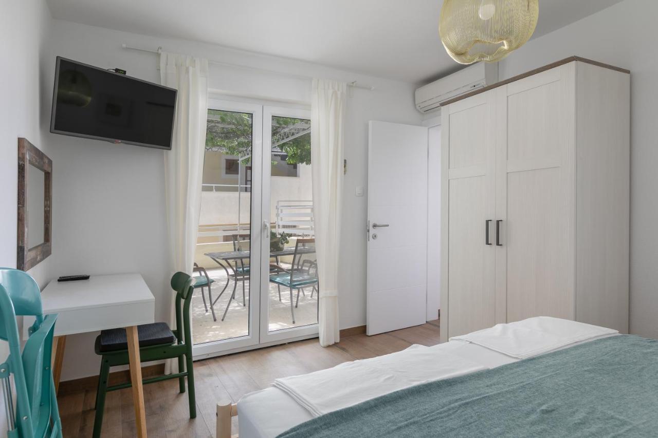 La Casa Di Nonno Leilighet Milna  Eksteriør bilde